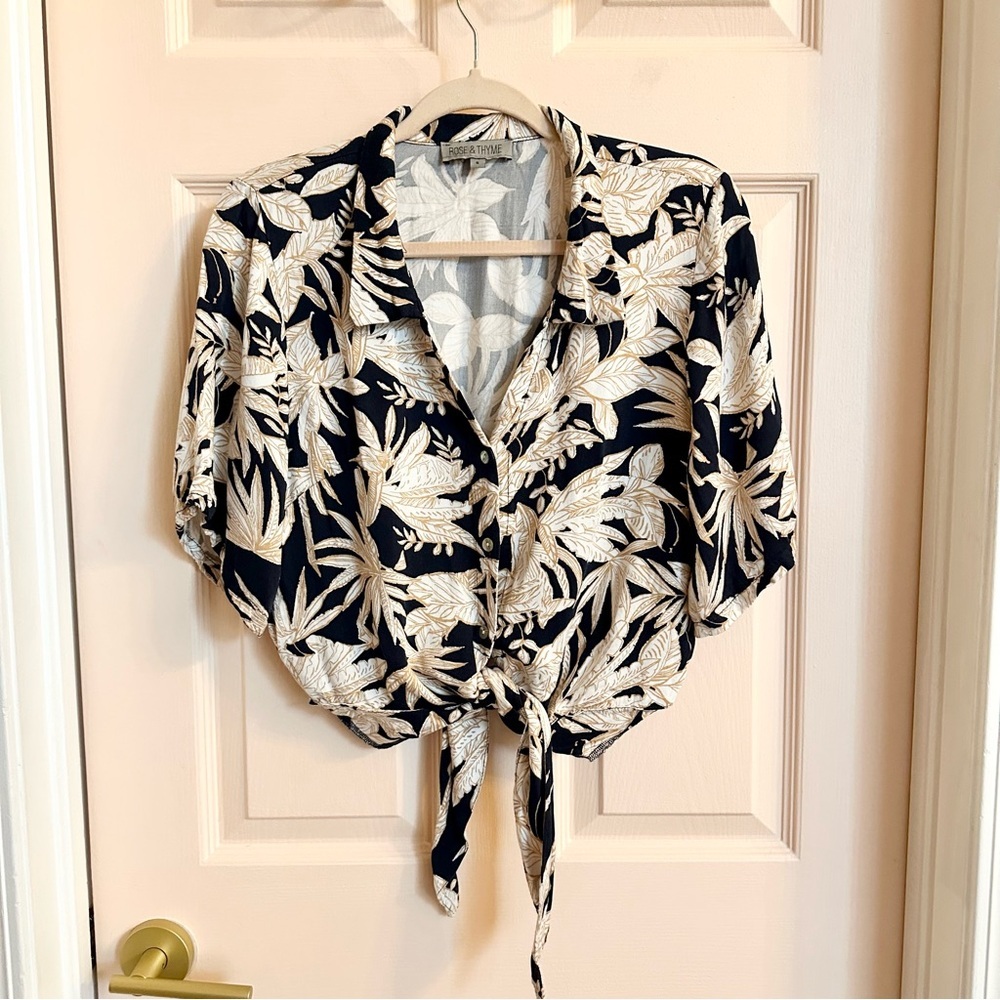 Tie front rose and thyme button up
